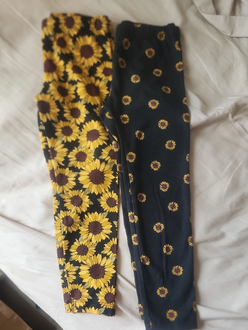 Sz XS/4 The Children's Place Sunflower Leggings - Black & Yellow